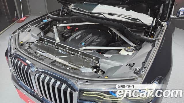 BMW X7 (G07) - Салон