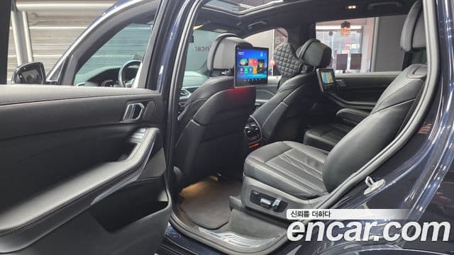 BMW X7 (G07) - Опции