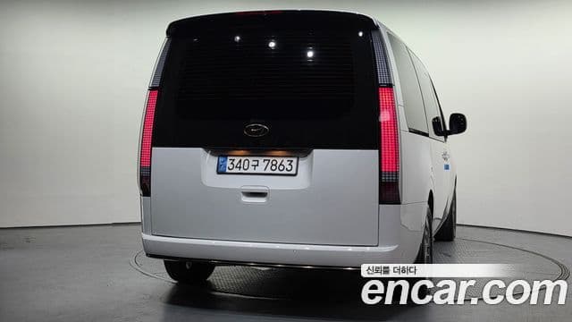 Hyundai 스타리아 - Экстерьер