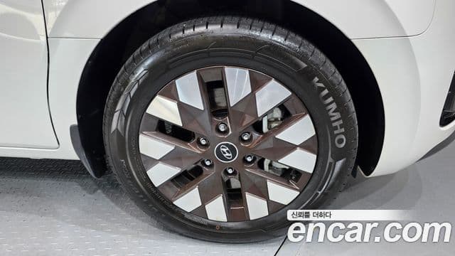 Hyundai 스타리아 - Экстерьер