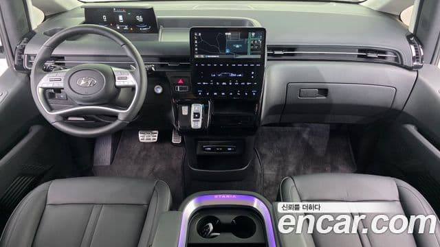 Hyundai 스타리아 - Салон