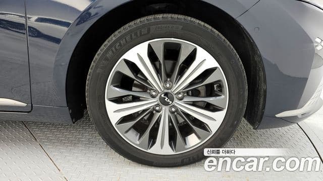 Kia K8 하이브리드 - Экстерьер