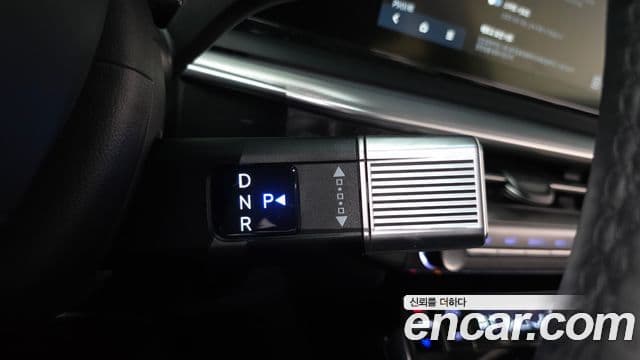 Hyundai 그랜저 (GN7) - Салон