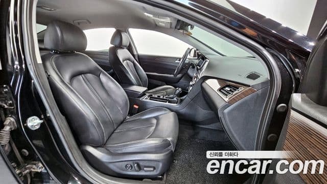 Hyundai 쏘나타 뉴 라이즈 - Салон