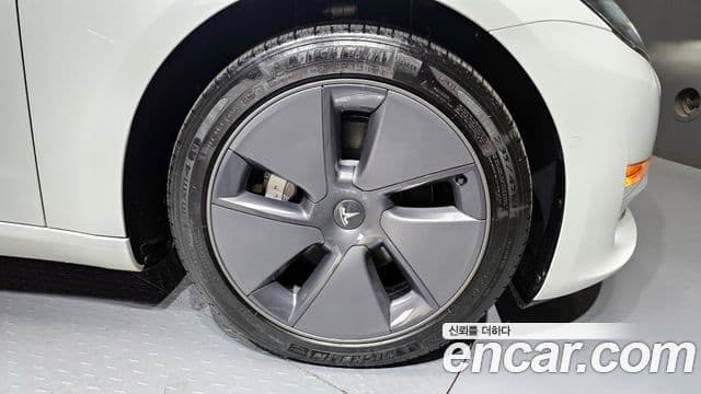 Tesla 모델 3 - Экстерьер