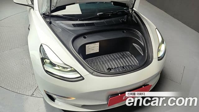 Tesla 모델 3 - Салон