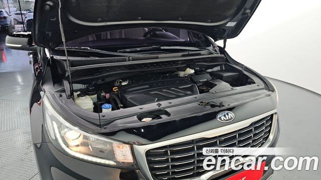 Kia 더 뉴 카니발 - Салон