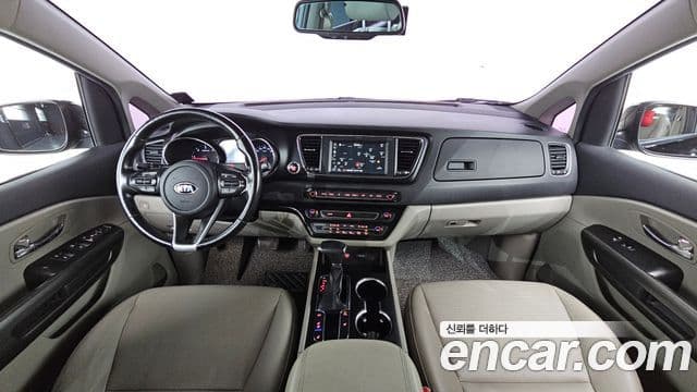 Kia 더 뉴 카니발 - Салон