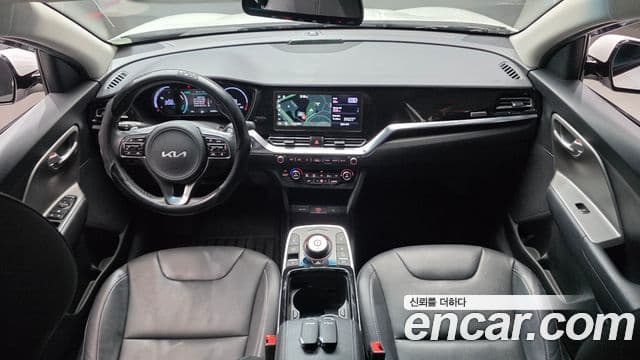 Kia 니로 플러스 - Салон