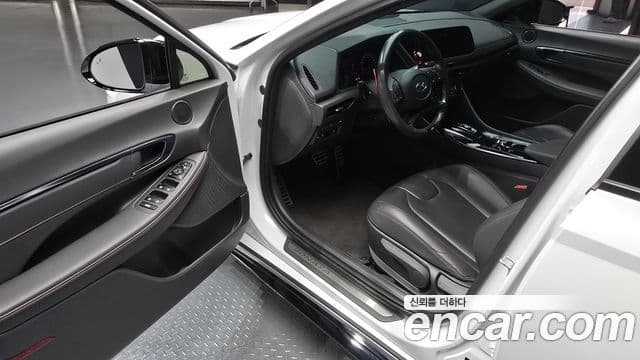 Hyundai 쏘나타 (DN8) - Опции