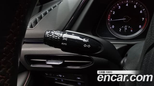 Hyundai 쏘나타 (DN8) - Опции