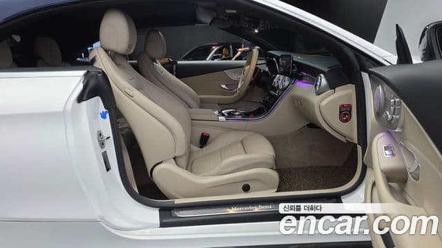 Mercedes-Benz C-클래스 W205 - Салон