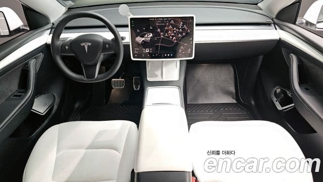 Tesla 모델 Y - Салон