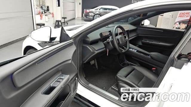 Polestar 폴스타 4 - Салон