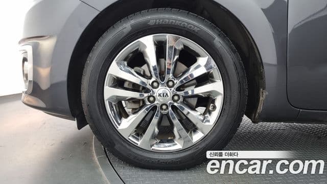 Kia 올 뉴 카니발 - Экстерьер