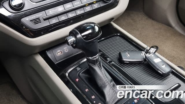 Kia 올 뉴 카니발 - Салон