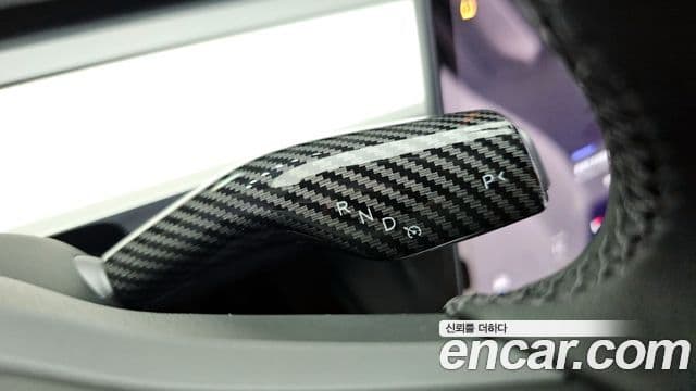 Tesla 모델 Y - Салон