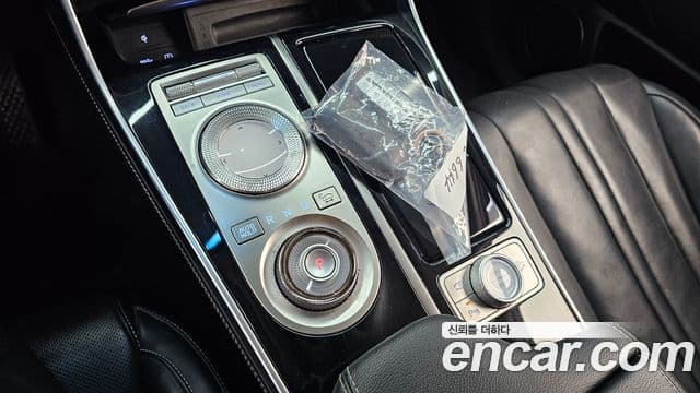 Genesis GV80 - Салон