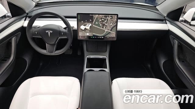 Tesla 모델 Y - Салон