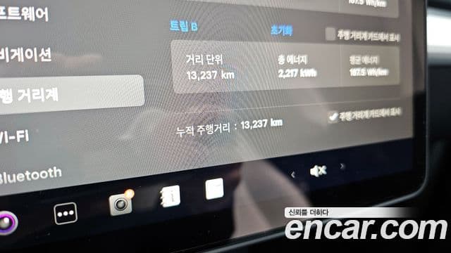 Tesla 모델 Y - Салон