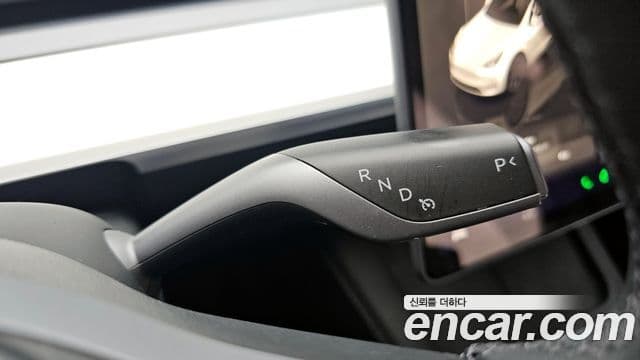 Tesla 모델 Y - Салон