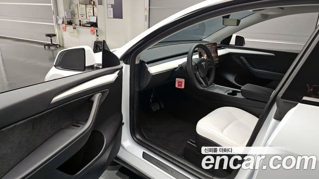 Tesla 모델 Y - Салон