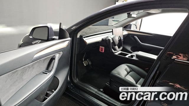 Tesla 모델 Y - Салон